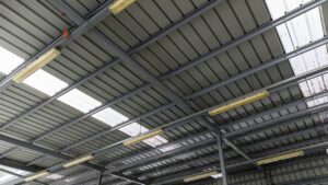 Telhas de fibra de vidro: praticidade na instalação e economia na manutenção